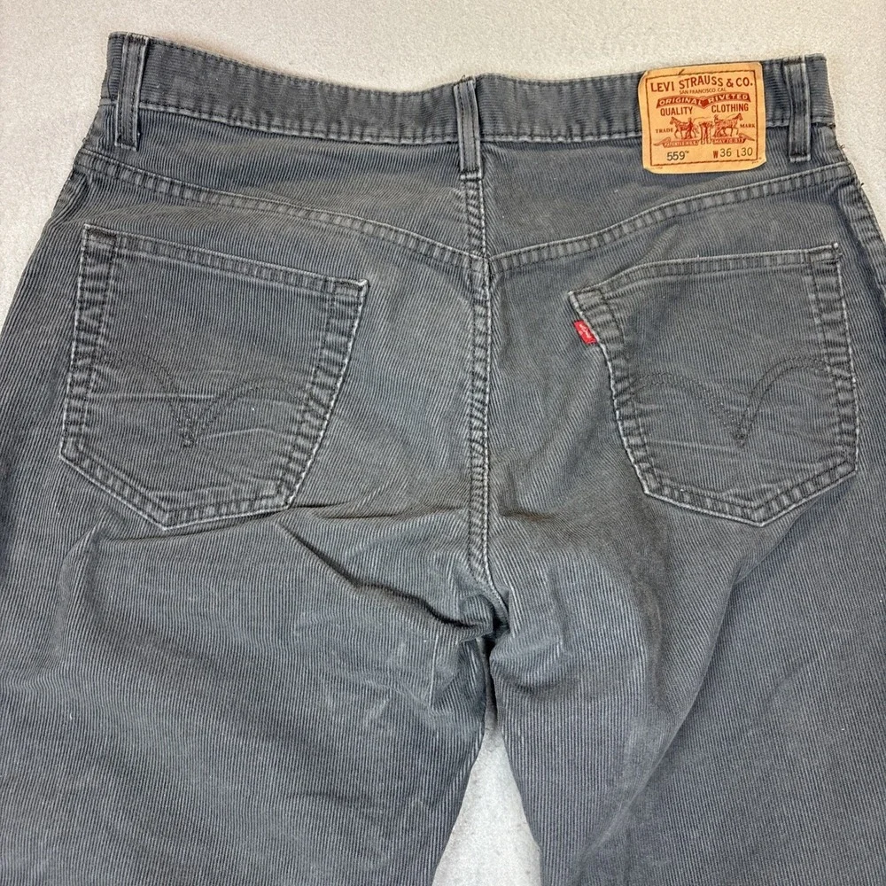 VTG Levi's 559 Relaxed Straight Gray Corduroy Pants Men's 36x30‎ Classic Fit